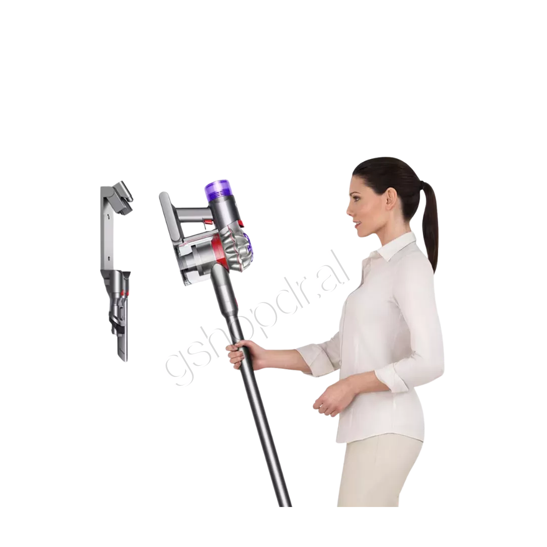 Përdorim praktik i fshesës Dyson V8 Advanced cordless vacuum cleaner me dizajn të lehtë dhe ergonomik