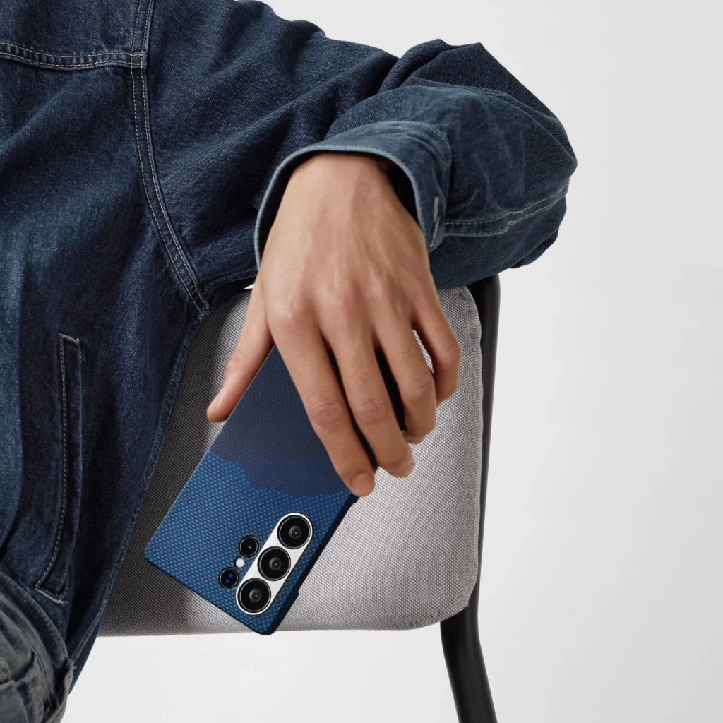 Pitaka OVER THE HORIZON (3) Cover Pitaka OVER THE HORIZON